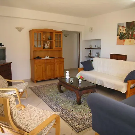 Esti Chamaco - Apartment Lagos