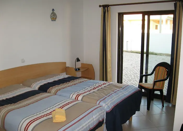 Esti Chamaco - * Lagos