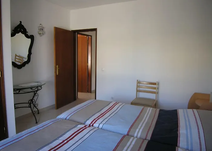 Esti Chamaco - アパート ラゴス