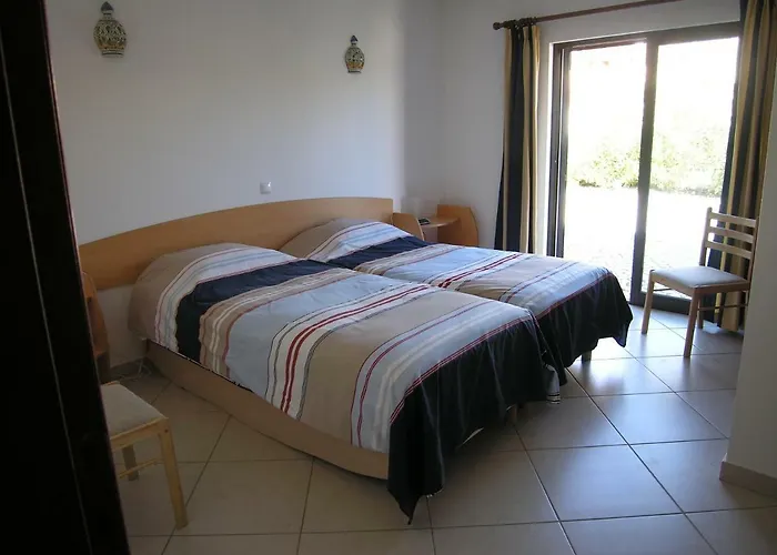 Esti Chamaco - アパート *