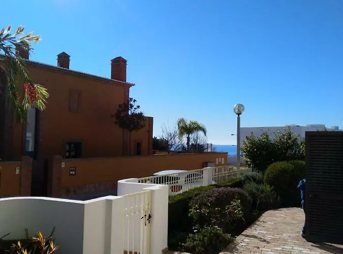 Esti Chamaco - アパート