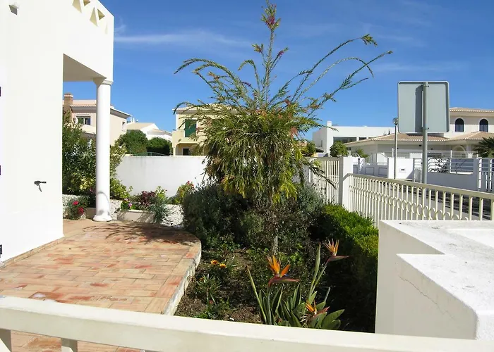 Esti Chamaco - Lagos