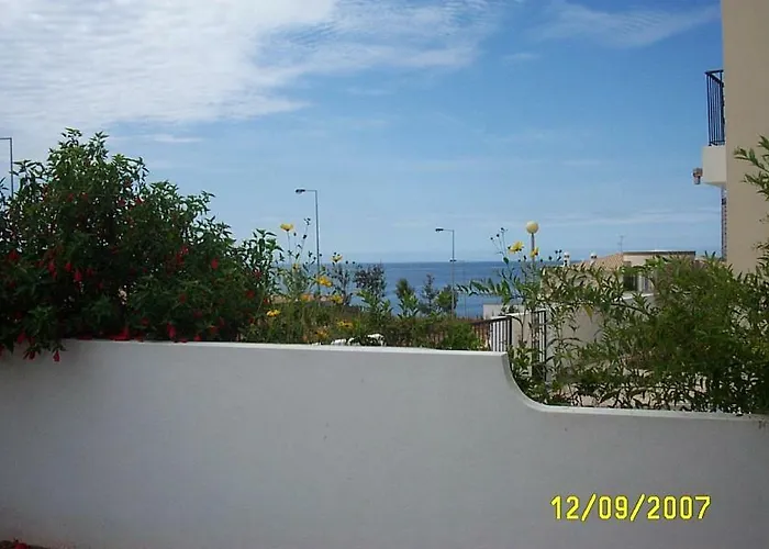 Esti Chamaco - アパート *